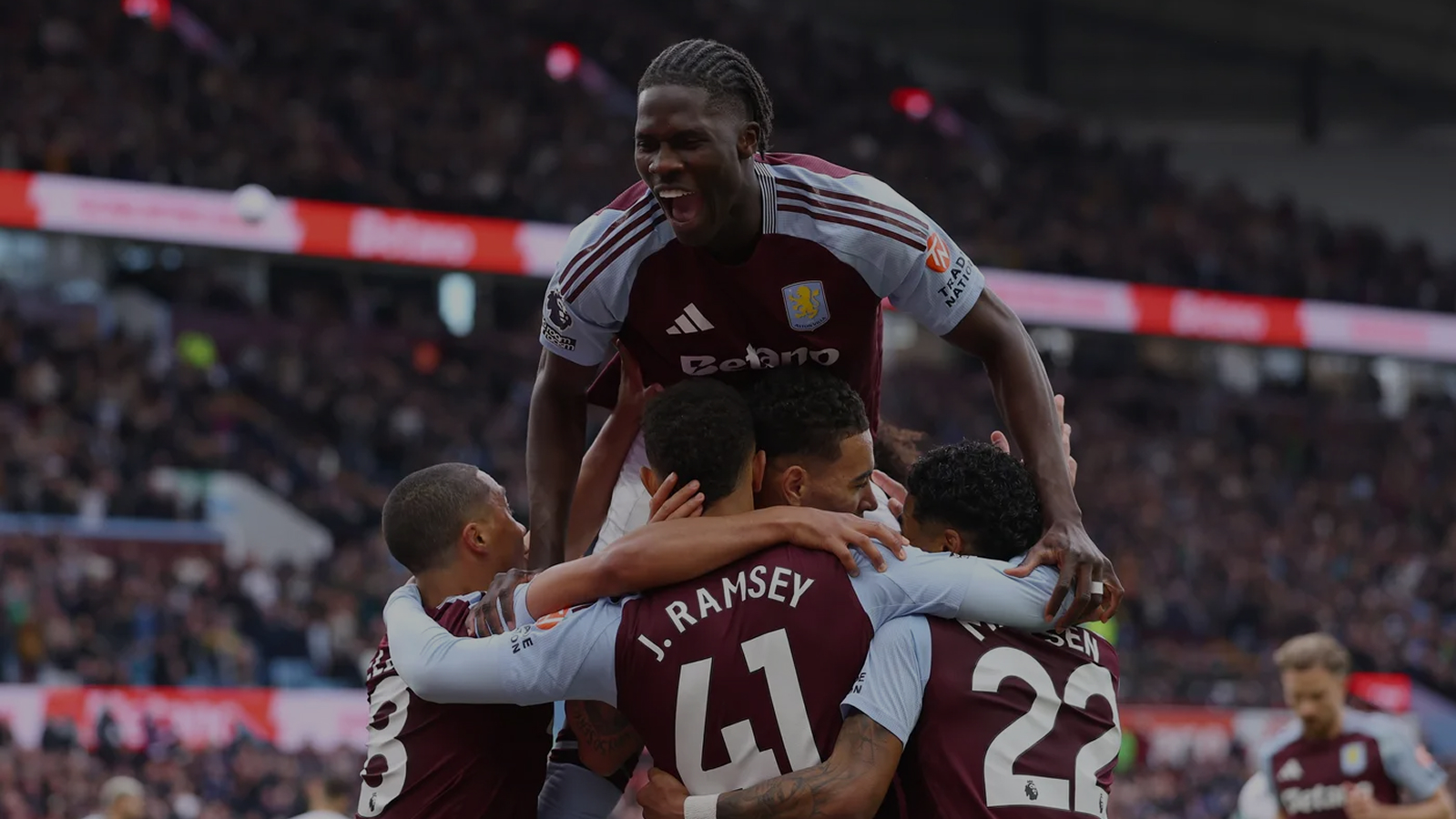 Xapo Bank partners 
 with Aston Villa FC