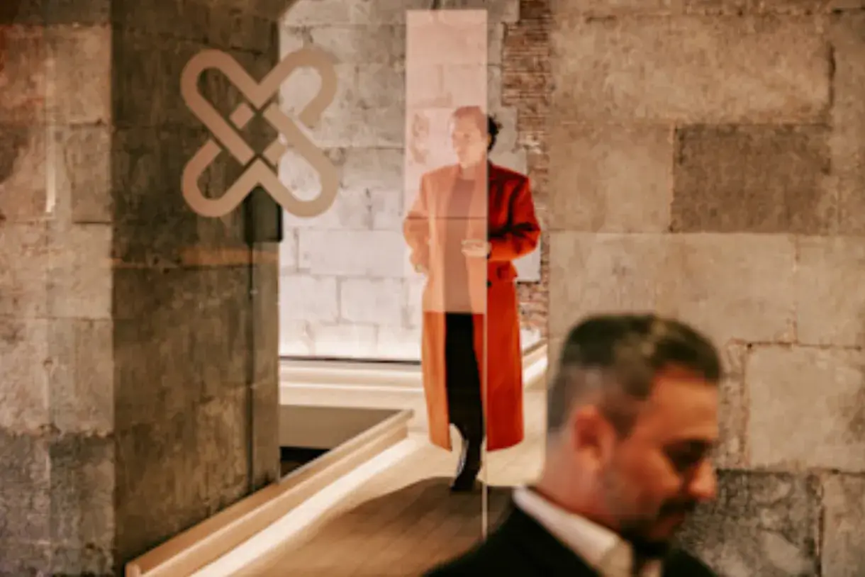 Xapo Bank Expands into the UK Slideshow Image 1